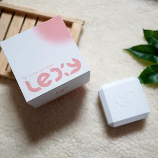 LEDi:Y(레이디) 에임텍 LED 뷰티디바이스 Ledi-y 레이디 — 5점을 준 리뷰어가 2023년 2월 올린 사용 사진