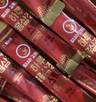 힘내라김홍삼 하루홍삼정스틱 10g x 10포 — 5점을 준 리뷰어가 2021년 3월 올린 사용 사진