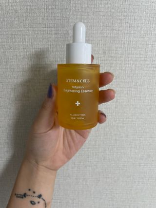 체르엠 스템앤셀 비타민 브라이트닝 에센스 30ml 1개 — 5점을 준 리뷰어가 2021년 10월 올린 사용 사진