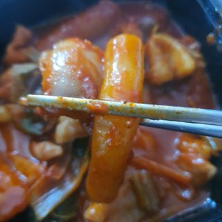 한성기업 무볼레 닭떡볶이+해물떡볶이 2종 세트 — 5점을 준 리뷰어가 2021년 10월 올린 사용 사진