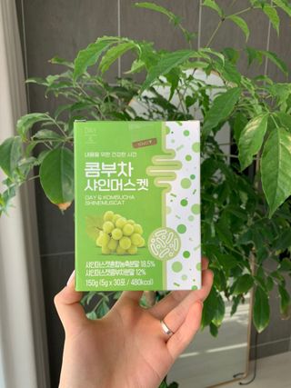 참앤들황토농원 7가지 맛! 탄산 톡톡! 스파클링! 데이앤 콤부차 7종 10포 1박스씩 ★총 7박스★ — 4.5점을 준 리뷰어가 2023년 3월 올린 사용 사진
