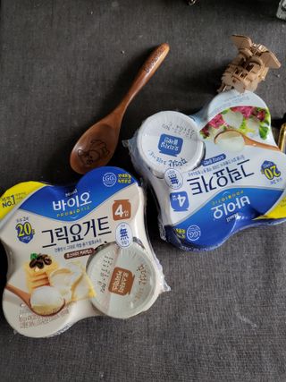 매일바이오 그릭요거트 오리지널 플레인 4개, 로스터리 커피믹스 4개 — 4점을 준 리뷰어가 2021년 12월 올린 사용 사진