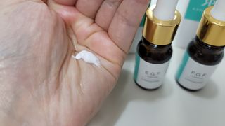 랑팡 EGF+FGF 10ppm 리포좀 앰플 원액 10ml — 4점을 준 리뷰어가 2021년 11월 올린 사용 사진