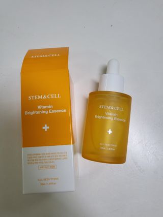체르엠 스템앤셀 비타민 브라이트닝 에센스 30ml 1개 — 5점을 준 리뷰어가 2021년 12월 올린 사용 사진