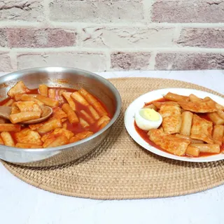 [푸딩팩토리] 떡볶이 베스트 2종_옛날 국물떡볶이 570g / 할매 기름 떡볶이  570g — 5점을 준 리뷰어가 2022년 5월 올린 사용 사진