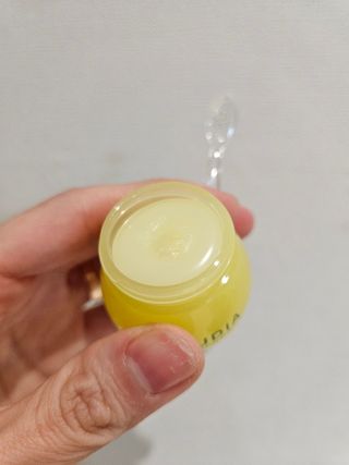 [후르디아] 유아부터 어른까지, 안심 아보카도 립밤 듀오 세트 — 5점을 준 리뷰어가 2024년 1월 올린 사용 사진