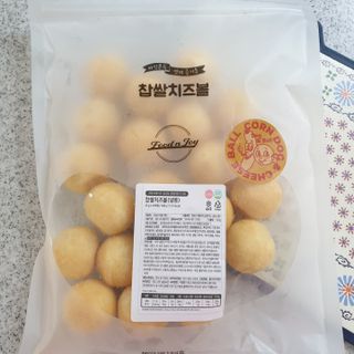 Dog&Ball 독앤볼 [Dog&Ball] 미니찹쌀볼도그 찹쌀치즈볼 — 5점을 준 리뷰어가 2021년 12월 올린 사용 사진