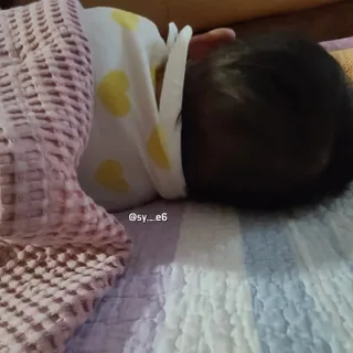 [쿠쿠드림] 완벽 항균 아기 애착이불 — 5점을 준 리뷰어가 2022년 12월 올린 사용 사진