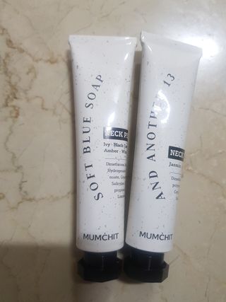 멈칫(MUMCHIT) 넥퍼퓸 NECKPERFUME 2가지 향 — 5점을 준 리뷰어가 2021년 11월 올린 사용 사진