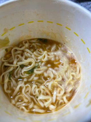 NISSIN 닛신 컵누들  4종 - 씨푸드오리지날, 씨푸드 스파이시, 씨푸드 커리, 씨푸드 XO소스 — 4점을 준 리뷰어가 2022년 11월 올린 사용 사진