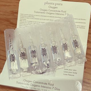 유니베르소 산소앰플 7일 집중케어 앰플 — 5점을 준 리뷰어가 2021년 6월 올린 사용 사진