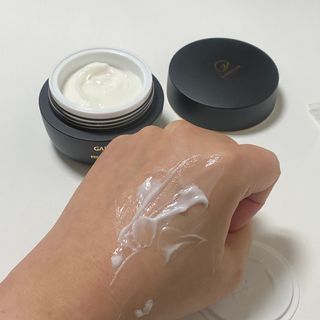 오투에니원 갈락토미세스 비타민 C 프리미엄 블랙스완 크림 50g — 5점을 준 리뷰어가 2023년 1월 올린 사용 사진