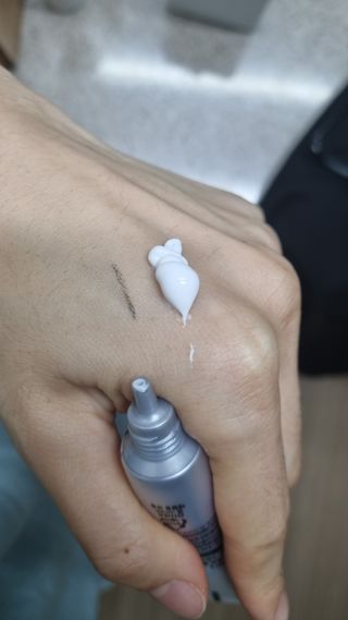 아이디플라코스메틱 아이디 브이로직 플러스 크림 15ml X 4EA — 5점을 준 리뷰어가 2022년 1월 올린 사용 사진
