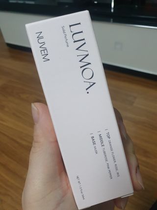 러브모아 향수 고체향수 승무원 고체향수 바르는 향수 니치향수 도손 우드세이지 앤 씨솔트 — 5점을 준 리뷰어가 2023년 1월 올린 사용 사진
