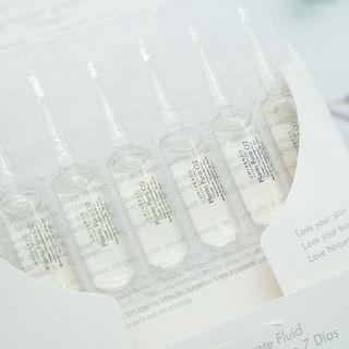 유니베르소 산소앰플 7일 집중케어 앰플 — 5점을 준 리뷰어가 2021년 8월 올린 사용 사진