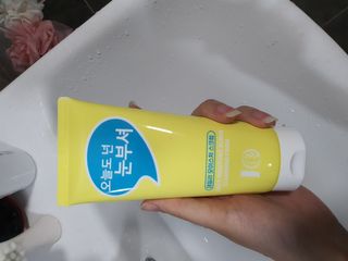 IO 아이오 오늘도 넌 눈부셔 - 데일리 스크럽 클렌징폼 — 4.5점을 준 리뷰어가 2021년 2월 올린 사용 사진