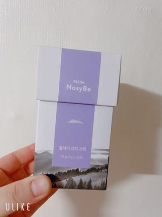 프롬노시베_이너뷰티 올데이 리지 스틱 — 3점을 준 리뷰어가 2021년 7월 올린 사용 사진