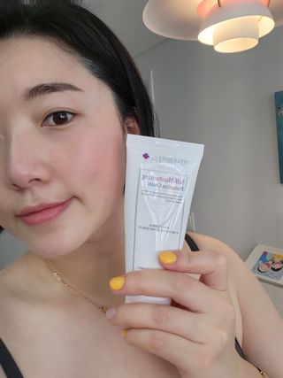 셀프 모이스처라이징 프로텍션 크림 셀프 모이스처라이징 프로텍션크림 — 5점을 준 리뷰어가 2022년 4월 올린 사용 사진