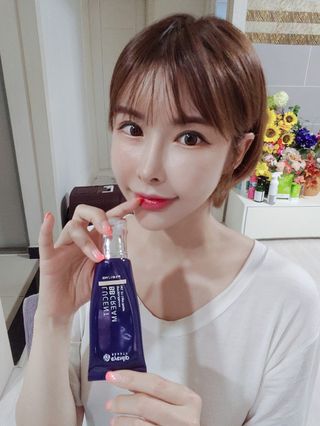 아이앤립 / EYENLIP 아이앤립 루센트 비비크림 2 Color — 5점을 준 리뷰어가 2021년 5월 올린 사용 사진