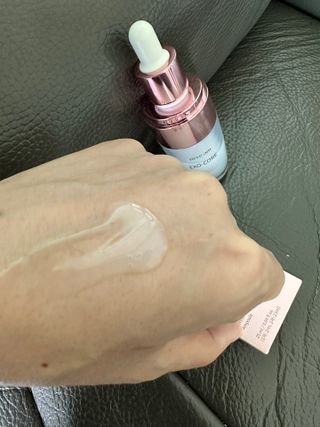 나우 [리브엠] 123억개 엑소좀으로 채운 눈부신 광채, 엑소코어 화이트닝 텐션 앰플 — 4점을 준 리뷰어가 2023년 8월 올린 사용 사진