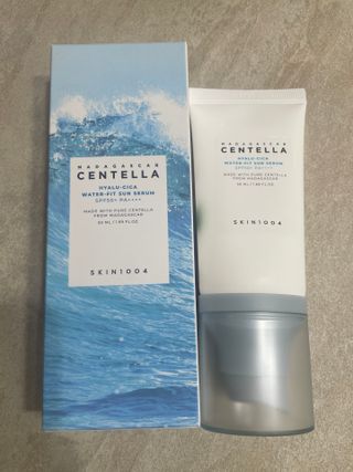 [스킨1004] 마다가스카르 센텔라 히알루-시카 워터핏 선세럼 50ml — 4점을 준 리뷰어가 2024년 5월 올린 사용 사진