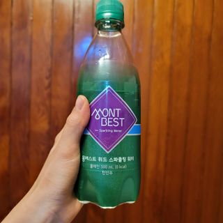 몽베스트 Montbest with Sparkling water Plain 20병 — 5점을 준 리뷰어가 2022년 7월 올린 사용 사진