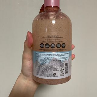 벨먼 내추럴스파 수분광채 스크럽 바디워시 600ml 5종 — 5점을 준 리뷰어가 2022년 5월 올린 사용 사진