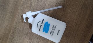타포미 멜로우 터치 바디로션 500ml — 5점을 준 리뷰어가 2023년 1월 올린 사용 사진