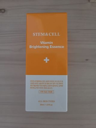 체르엠 스템앤셀 비타민 브라이트닝 에센스 30ml 1개 — 5점을 준 리뷰어가 2021년 10월 올린 사용 사진