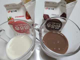 빙그레 우유얌 초코 / 우유얌 딸기 — 4점을 준 리뷰어가 2021년 4월 올린 사용 사진