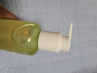 비알티씨 BRTC 안티폴루션 앤 블랙헤드 클렌징오일 300ml — 4.5점을 준 리뷰어가 2022년 12월 올린 사용 사진