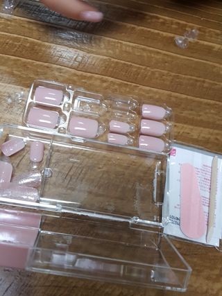 데싱디바 매직프레스 레귤러 스퀘어_6종 중 택 1 — 5점을 준 리뷰어가 2021년 9월 올린 사용 사진
