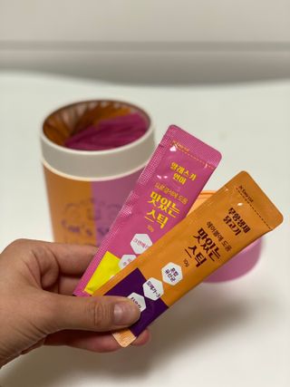 페페로니 맛있는 스틱 - 무항생제 닭고기 15개 + 알래스카 연어 15개 — 5점을 준 리뷰어가 2021년 8월 올린 사용 사진