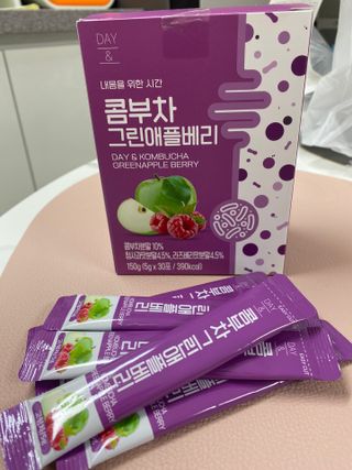 참앤들황토농원 7가지 맛! 탄산 톡톡! 스파클링! 데이앤 콤부차 7종 10포 1박스씩 ★총 7박스★ — 5점을 준 리뷰어가 2023년 3월 올린 사용 사진