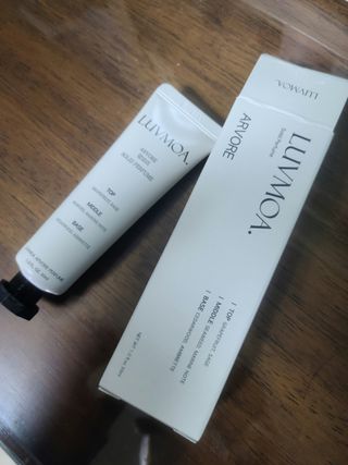러브모아 향수 고체향수 승무원 고체향수 바르는 향수 니치향수 도손 우드세이지 앤 씨솔트 — 4점을 준 리뷰어가 2022년 10월 올린 사용 사진