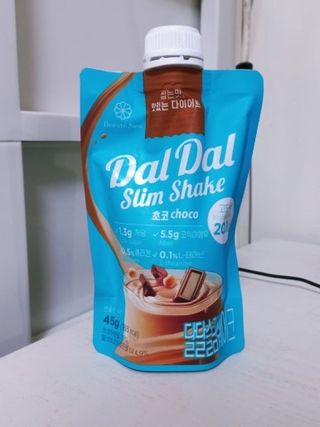 달달슬림쉐이크 [블로그]달달슬림 맛있는 단백질 쉐이크 파우치 다이어트 식사대용 프로틴 파우더 보충제 — 4점을 준 리뷰어가 2025년 9월 올린 사용 사진