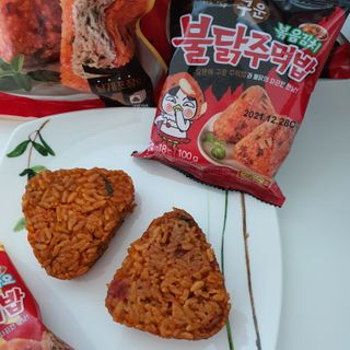 삼양냉동 [삼양] 불닭참치마요구운주먹밥+불닭볶음김치구운주먹밥 2세트구성 — 5점을 준 리뷰어가 2021년 2월 올린 사용 사진