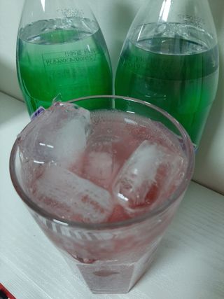 몽베스트 Montbest with Sparkling water Plain 20병 — 5점을 준 리뷰어가 2021년 11월 올린 사용 사진