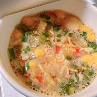 NISSIN 닛신 컵누들  4종 - 씨푸드오리지날, 씨푸드 스파이시, 씨푸드 커리, 씨푸드 XO소스 — 5점을 준 리뷰어가 2021년 12월 올린 사용 사진