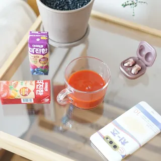 [롯데칠성] 야채듬뿍 더'진한 [롯데칠성] 야채는 이제 COLORFULL! 야채듬뿍  더 진한 레드 4개 +퍼플 4개 (총 8개) — 5점을 준 리뷰어가 2023년 7월 올린 사용 사진