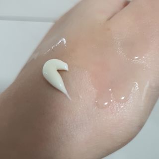 mom e 맘이 내추럴 베이비 케어 크림+바디오일 — 5점을 준 리뷰어가 2021년 1월 올린 사용 사진