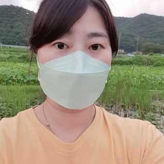 [이지아 마스크] 애니가드 더솔루션마스크 KF80 대형 컬러 4종 — 5점을 준 리뷰어가 2021년 7월 올린 사용 사진