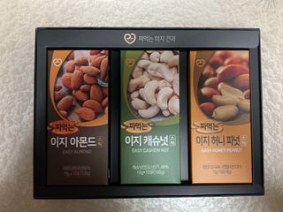 짜먹는 이지견과 짜먹는 이지아몬드, 짜먹는 이지허니피넛, 짜먹는 이지캐슈넛 각 10g X  10포 — 5점을 준 리뷰어가 2021년 3월 올린 사용 사진