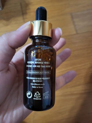 스킨큐어 산다화 비타민c 화이트닝 에센스 30ml — 4.5점을 준 리뷰어가 2023년 7월 올린 사용 사진