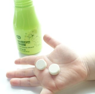 앙팡 멀티비타민미네랄 1200mg x 60정 — 5점을 준 리뷰어가 2022년 10월 올린 사용 사진