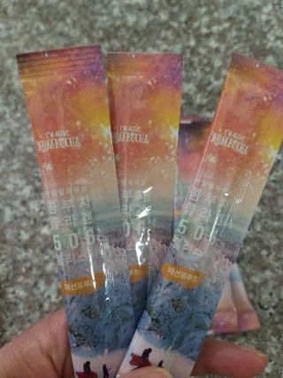 엘리샤코이 아임얼라이브 콤부차 콜라겐 506 스틱젤리 패션프루트 — 4점을 준 리뷰어가 2021년 7월 올린 사용 사진