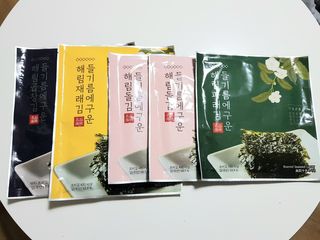 [해림맛김] 들기름에 구운 바삭바삭 김 4종 세트 + 1종 랜덤발송 총5개입 — 5점을 준 리뷰어가 2021년 2월 올린 사용 사진