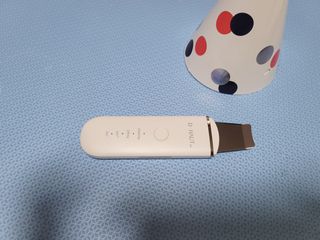 디하우트 랩 4 in 1 갈바닉 아쿠아 워터 필링기 스킨스크러버 — 5점을 준 리뷰어가 2021년 11월 올린 사용 사진