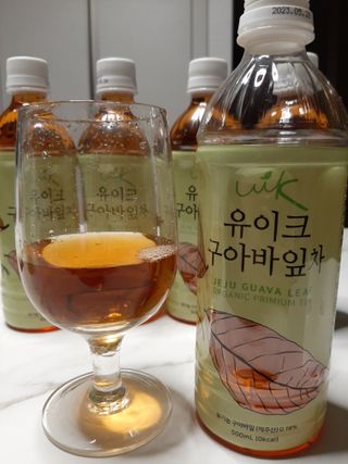 소담스퀘어 상암 제로카페인x제로칼로리 제주 유기농 유이크 구아바잎차 500ml x 6개입 (1박스) — 5점을 준 리뷰어가 2022년 11월 올린 사용 사진