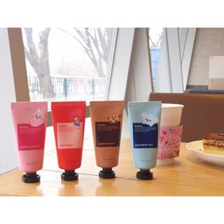 쿤달 BT21 시어버터 앤 마카다미아 퓨어 핸드크림 50ml 7구 기프트 세트 — 5점을 준 리뷰어가 2021년 3월 올린 사용 사진